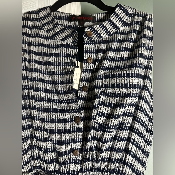 Navy and white patterned dress NWT Boutique - Picture 4 of 6